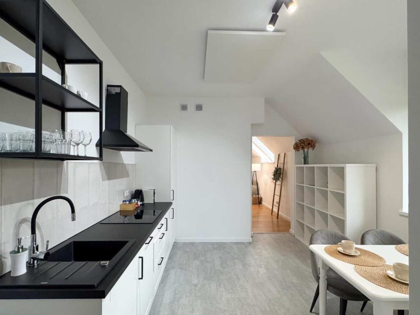 BOROWIEC INVEST PIOTR BOROWIEC - 10